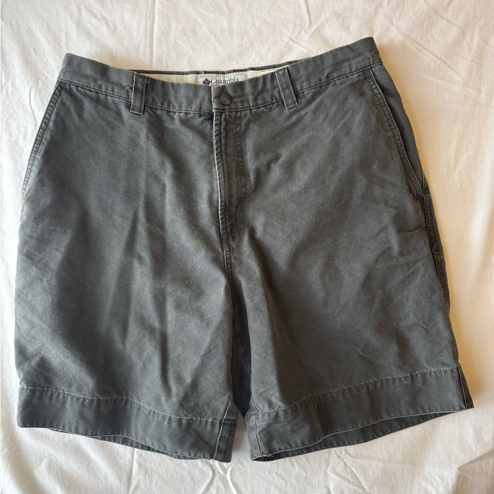 Columbia Men's Charcoal Flat Front Shorts